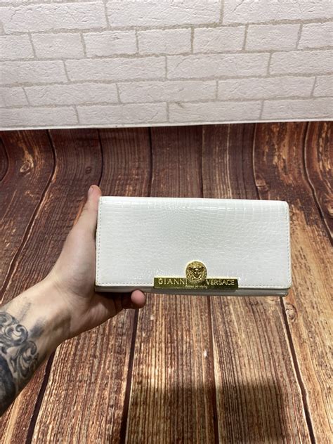 microchip portafoglio versace|versace leather wallet.